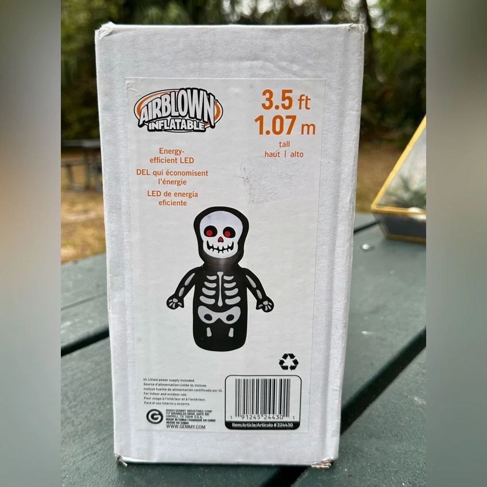 NIB Gemmy Airblown Skeleton Inflatable 3.5’ Tall LED Light-Up Red Eyes Halloween
